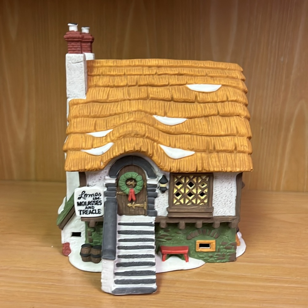 Lomas Ltd Molasses Dickens Village 1993 In Box